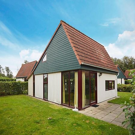 Cozy Holiday Home With A Dishwasher In Zeeland Heinkenszand Exterior photo