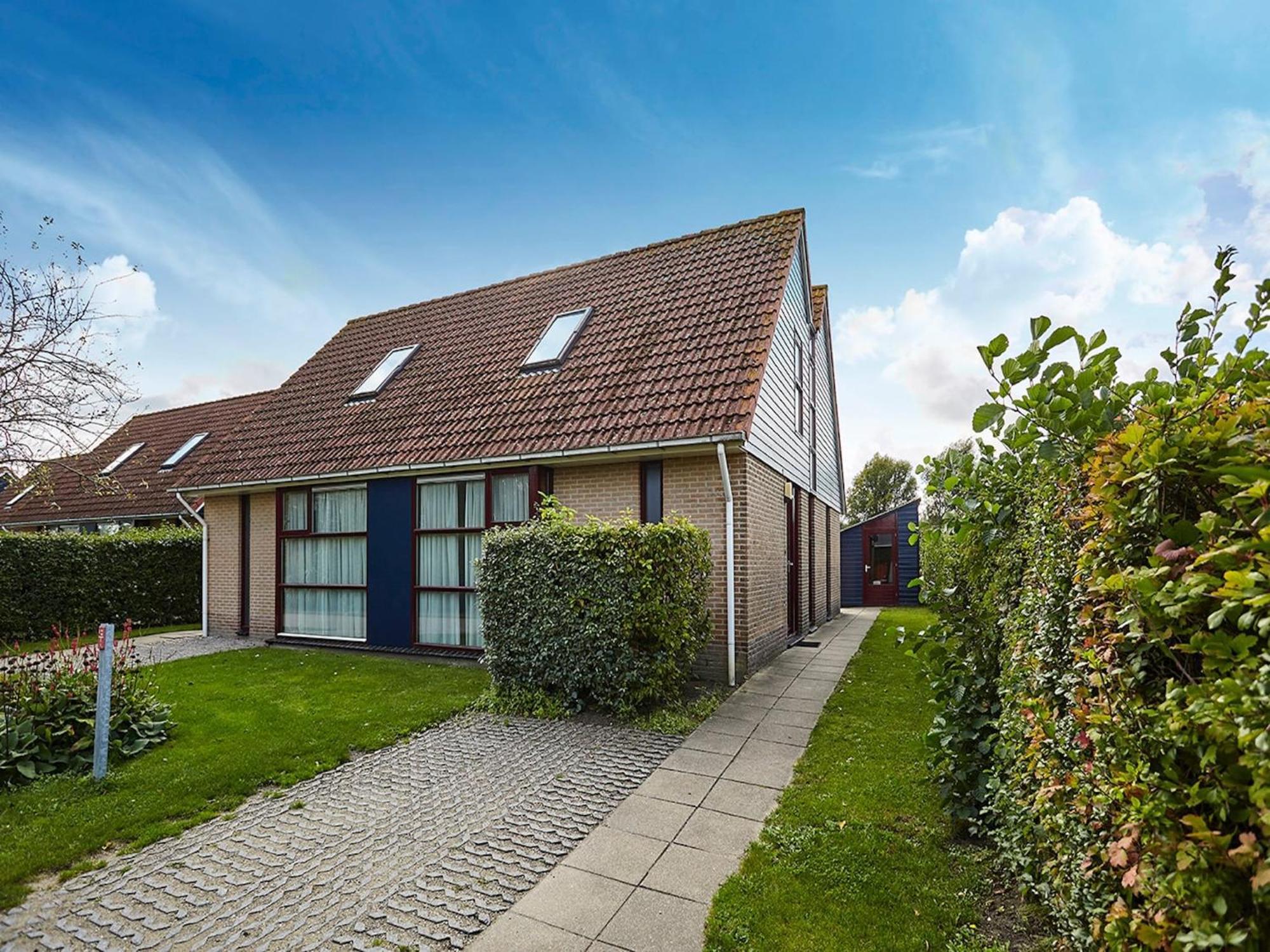 Cozy Holiday Home With A Dishwasher In Zeeland Heinkenszand Exterior photo