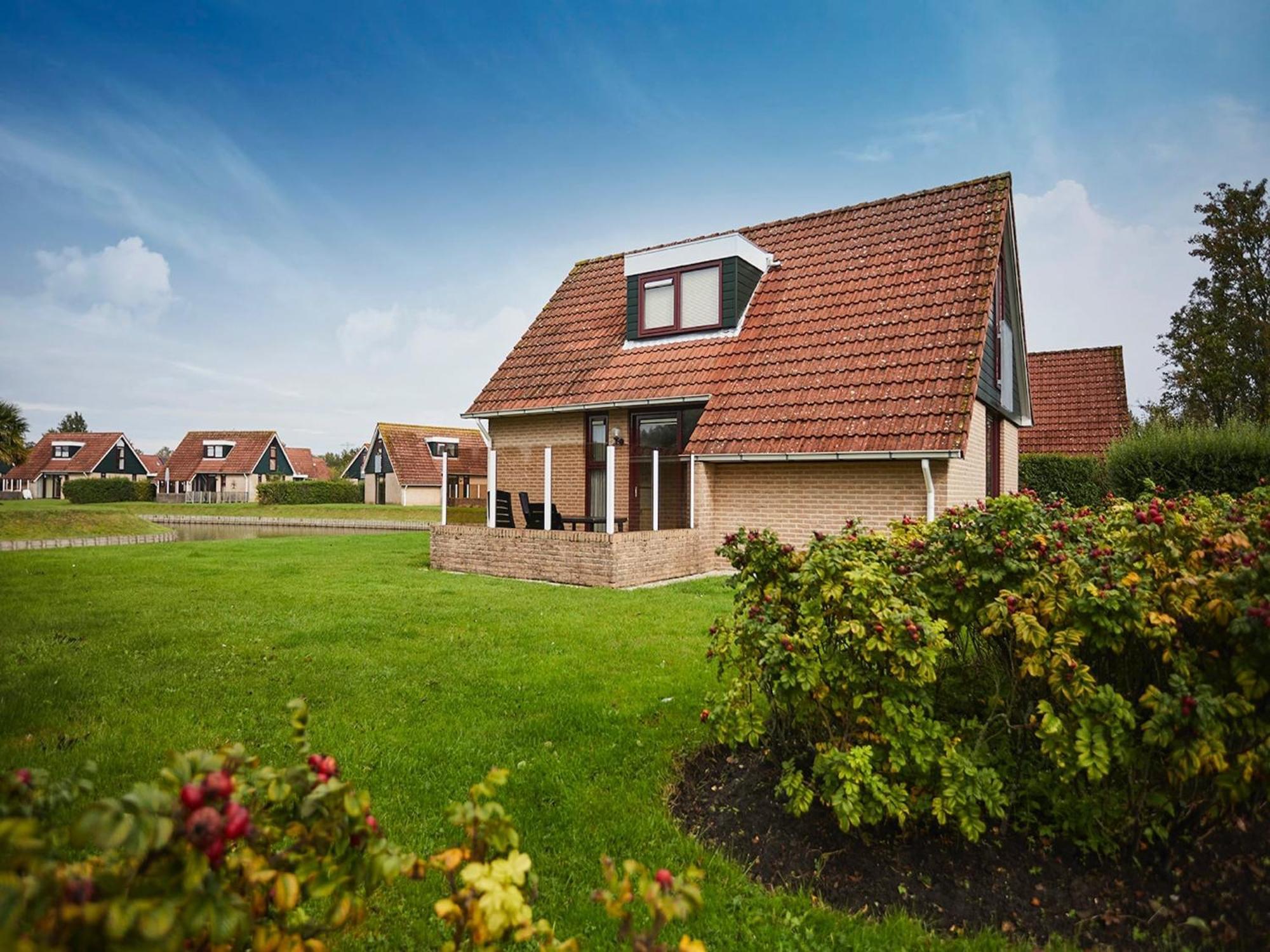 Cozy Holiday Home With A Dishwasher In Zeeland Heinkenszand Exterior photo